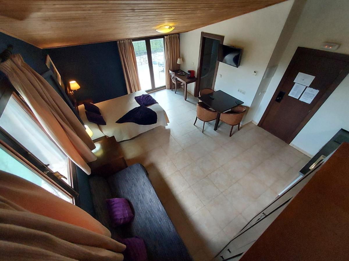 Hotel Masia El Molinete Мора-де-Рубьелос Экстерьер фото