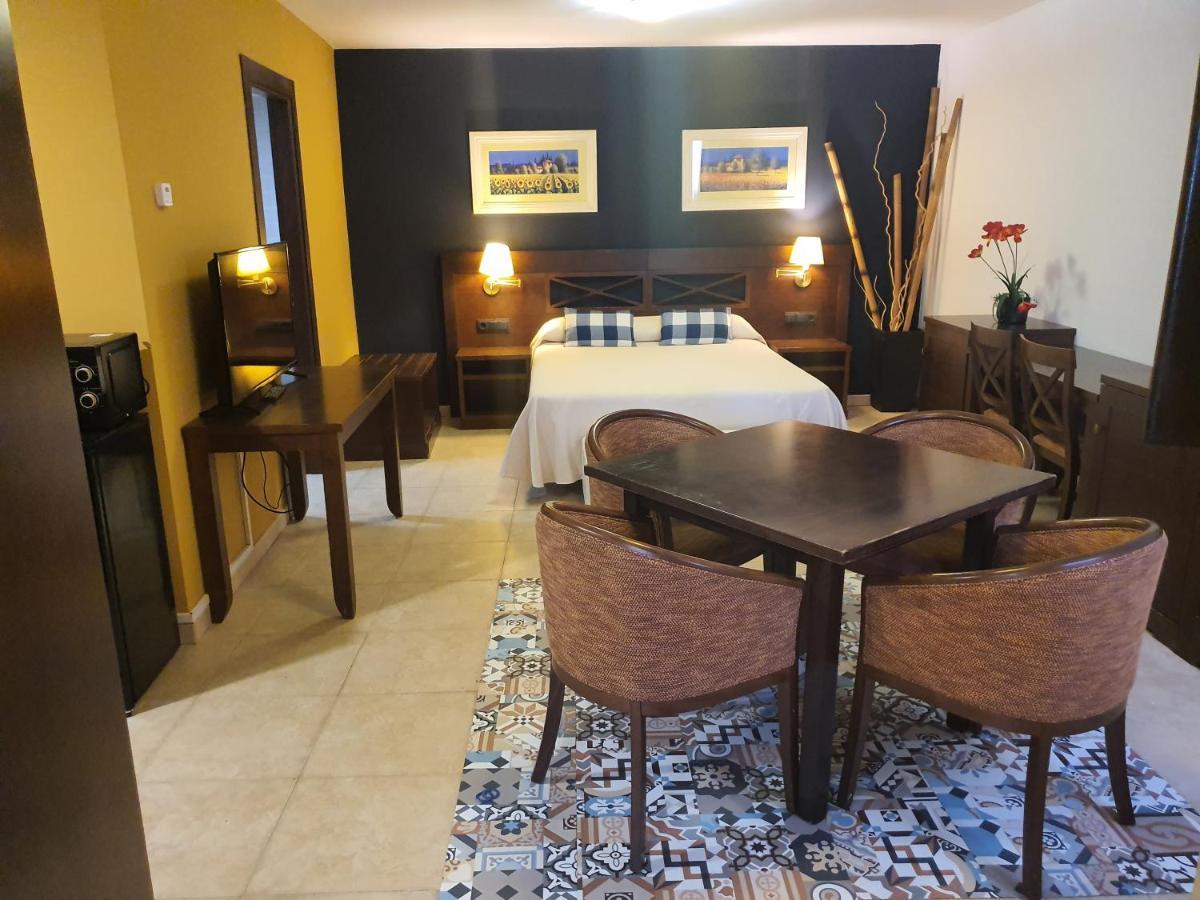 Hotel Masia El Molinete Мора-де-Рубьелос Экстерьер фото